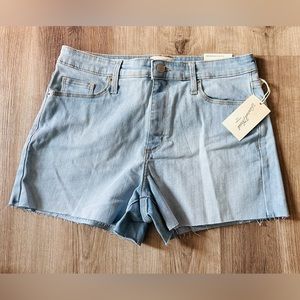 Universal Thread Shorts
